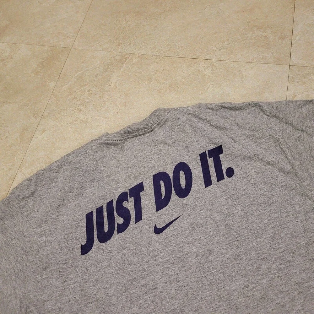 Nike selling vtg